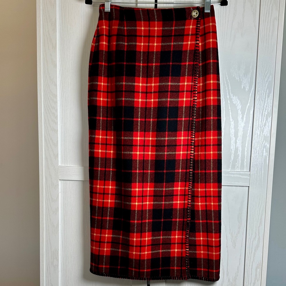 Vintage GAP Plaid Wool Blend Wrap Blanket Midi Skirt Red Black Plaid Prep Size 6